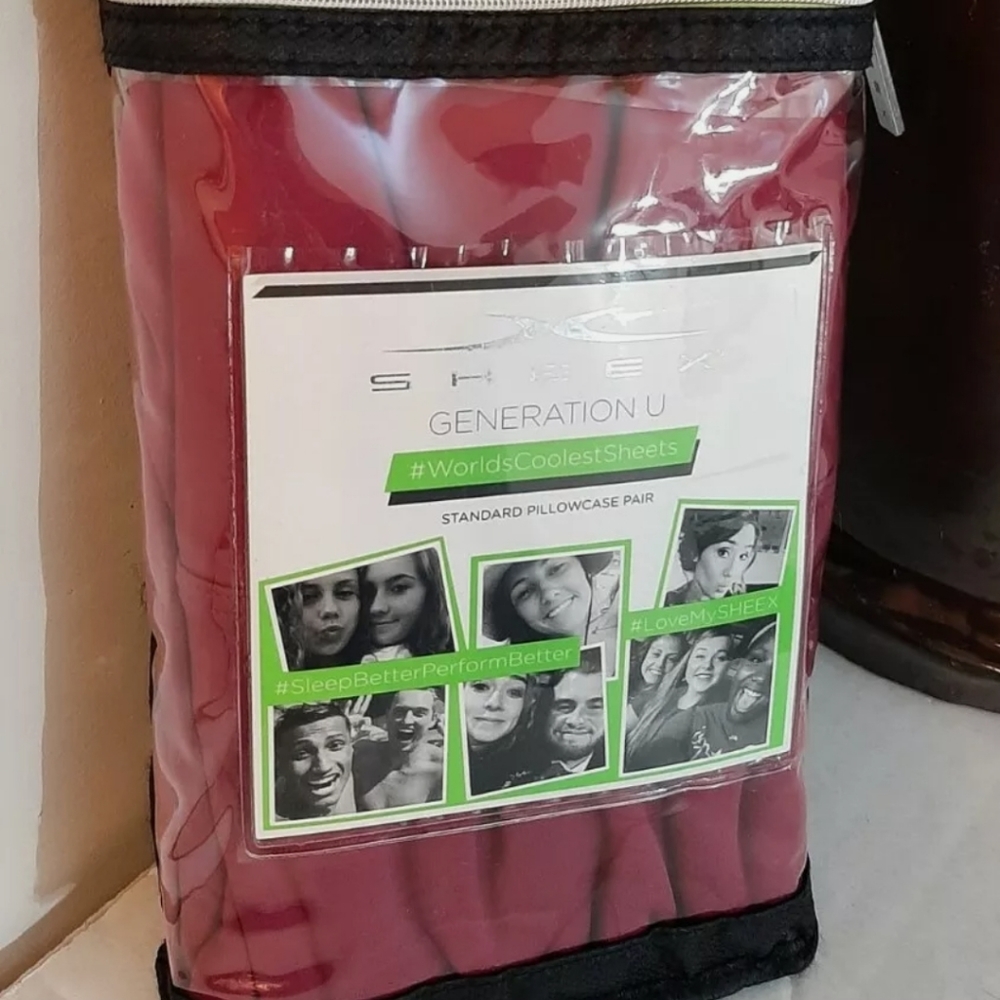 SHEEX Generation U STANDARD pillowcases magenta
